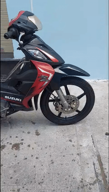 Suzuki Bike 2011 Đỏ đen. Mua bán Xe máy tại Quận 7 Tp Hồ Chí Minh được đăng bởi Gia Bảo  hình 1