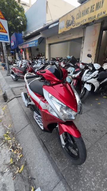 Honda Air Blade FI 2012 Đỏ đã dùng. Mua bán Xe máy tại Quận Tân Phú Tp Hồ Chí Minh được đăng bởi Tuanduy hình 1