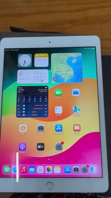 Apple iPad Gen 8 Wifi + 4G 32GB silver pin 72 & 96. Mua bán Máy tính bảng tại Quận 3 Tp Hồ Chí Minh được đăng bởi Vũ Bùng Binh  hình 1