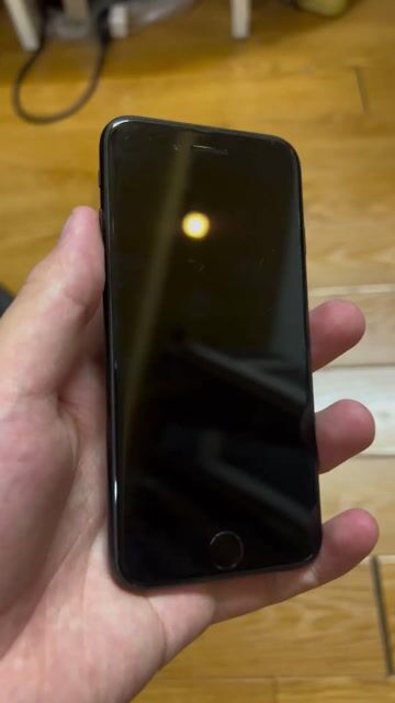 Iphone 7G đẹp main zin màn zin vân tay nhạy. Mua bán Điện thoại tại Quận Nam Từ Liêm Hà Nội được đăng bởi Nguyễn Thanh Tùng hình 1