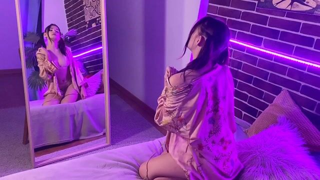 Model - Liza Roaden toys