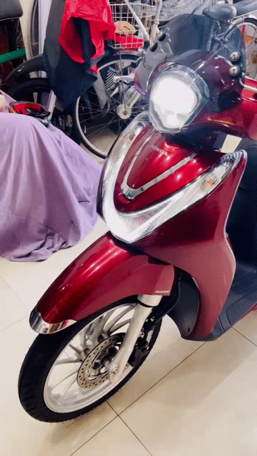 Honda SH Mode Đỏ mẫu mới. Mua bán Xe máy tại Quận 8 Tp Hồ Chí Minh được đăng bởi Jacky hình 1