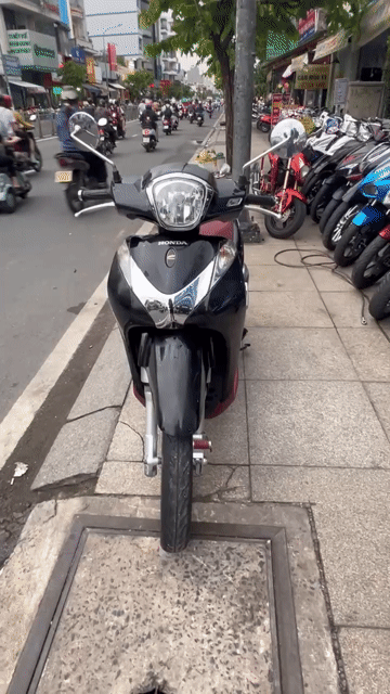 Honda SH 125 2016 Đen Đỏ Đã sử dụng. Mua bán Xe máy tại Quận Tân Phú Tp Hồ Chí Minh được đăng bởi Tuanduy hình 1