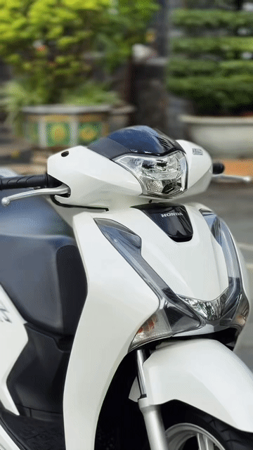 SH 125 2017 Trắng odo 6000 km BSTP chính chủ. Mua bán Xe máy tại Thành phố Thủ Đức Tp Hồ Chí Minh được đăng bởi XE ĐẸP  GÓP BAO NỢ XẤU THỦ ĐỨC hình 1