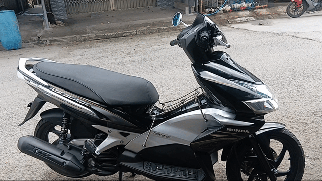 Honda Air Blade FI Đen bạc Đã sử dụng. Mua bán Xe máy tại Thành phố Thuận An Bình Dương được đăng bởi dat hình 1