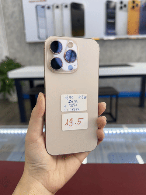 iPhone 16 Pro 128GB Titan sa mạc. Mua bán Điện thoại tại Thành phố Thủ Dầu Một Bình Dương được đăng bởi Phong Le hình 1
