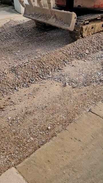 Máy xúc Hitachi ZX 35 Cam, Nâu Đã sử dụng. Mua bán Phương tiện khác tại Thành phố Thanh Hóa Thanh Hóa được đăng bởi Oai Nguyentrong hình 1