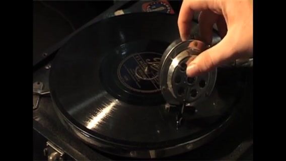 Un professeur de piano et son élève