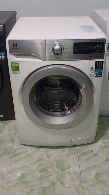 Máy giặt Electrolux 9kg INVERTER zin đẹp có BH . Mua bán Máy giặt tại Quận Bình Thạnh Tp Hồ Chí Minh được đăng bởi LÊ DƯƠNG 87 hình 1