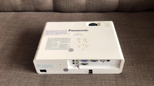 Máy chiếu Panasonic PT-LB303 Trắng. Mua bán Đồ dùng văn phòng tại Thành phố Vĩnh Long Vĩnh Long được đăng bởi Ngô Bạch Long hình 1
