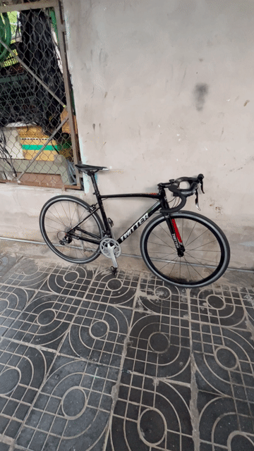 Xe đạp đua Carbon Sora Đen. Mua bán Xe đạp tại Thành phố Bà Rịa Bà Rịa - Vũng Tàu được đăng bởi Tuấn minh Nguyễn Lê hình 1