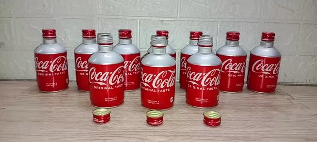 Thanh Lý 10 Vỏ Lon CoCaCoLa Hàng Nội Địa Nhật.. Mua bán Dụng cụ nhà bếp tại Quận Tân Bình Tp Hồ Chí Minh được đăng bởi Bách Hóa Philip hình 1
