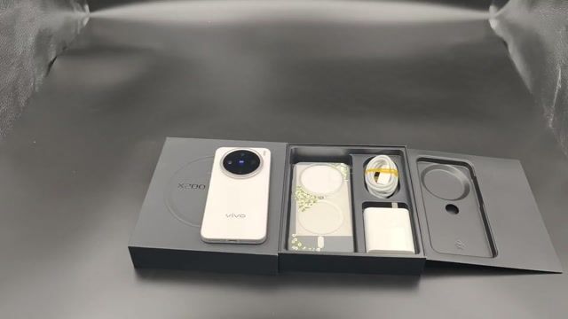 Vivo X200 Pro Mini ram 12/256GB trắng 98.8%. Mua bán Điện thoại tại Quận 6 Tp Hồ Chí Minh được đăng bởi Nhất Tín Mobile hình 1