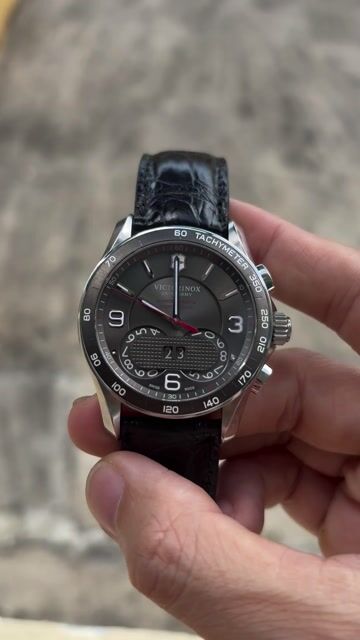 Đồng hồ Victorinox Swiss Army 241616. Mua bán Đồng hồ tại Thị xã Sơn Tây Hà Nội được đăng bởi Nguyễn xuân vị hình 1