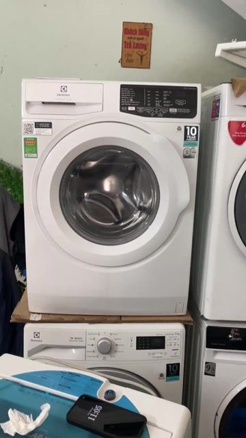 Thanh lý máy giặt Electrolux 8KG chạy tốt có BH. Mua bán Máy giặt tại Quận 7 Tp Hồ Chí Minh được đăng bởi Quí Vũ Official hình 1
