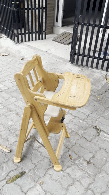 Ghế ăn dặm Gỗ cao su Vàng gỗ Đã sử dụng. Mua bán Mẹ và bé tại Quận Sơn Trà Đà Nẵng được đăng bởi Dla hình 1