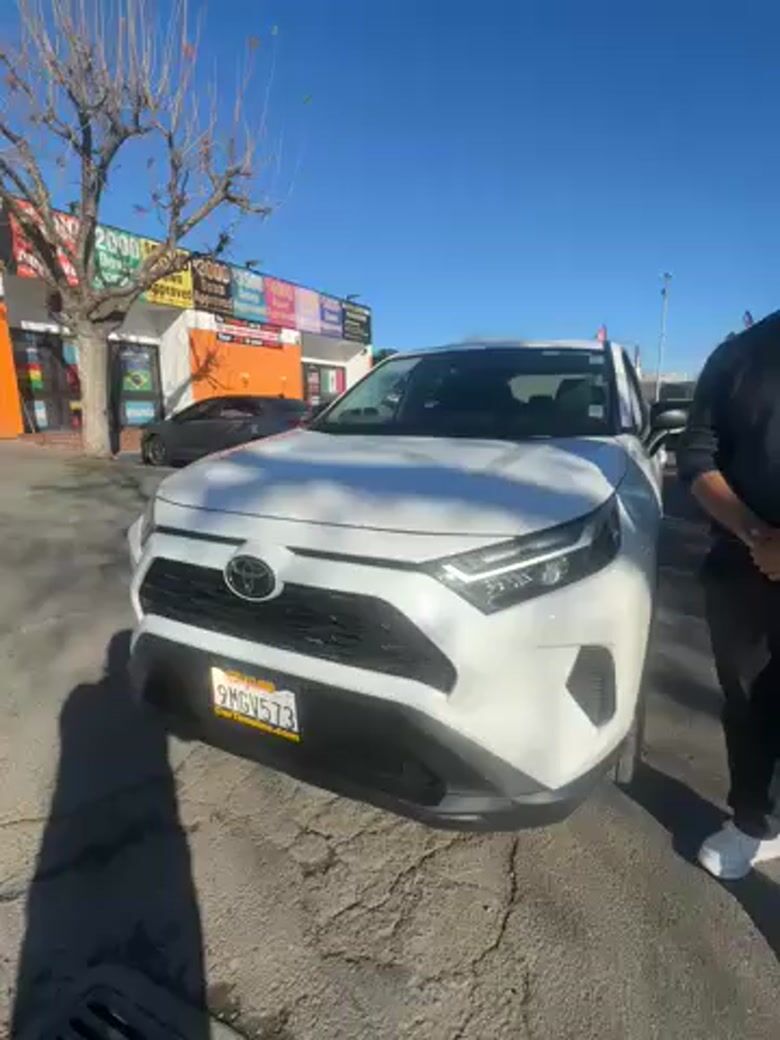 2024 Toyota RAV4 video thumbnail