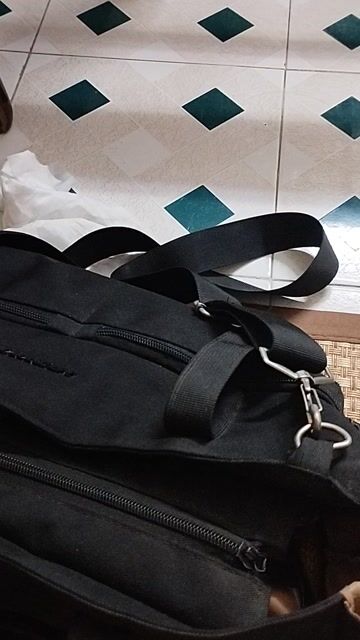 Túi xách Murioki Đen Đã qua sử dụng. Mua bán Túi xách tại Quận Cầu Giấy Hà Nội được đăng bởi Huyền Trang hình 1