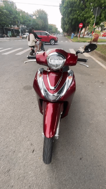 Honda Sh mode 2021 màu Đỏ. Mua bán Xe máy tại Quận Bình Tân Tp Hồ Chí Minh được đăng bởi Tran Hung hình 1