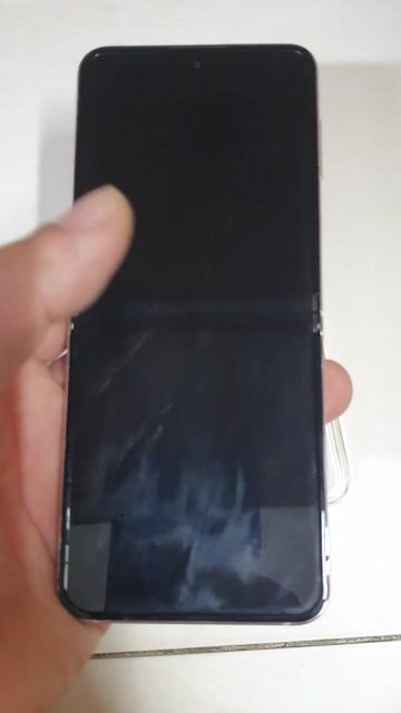 Z Flip5 256GB. Ram 8 gen 2.. Mua bán Điện thoại tại Quận Bình Tân Tp Hồ Chí Minh được đăng bởi LÊ XUÂN LƯƠNG hình 1