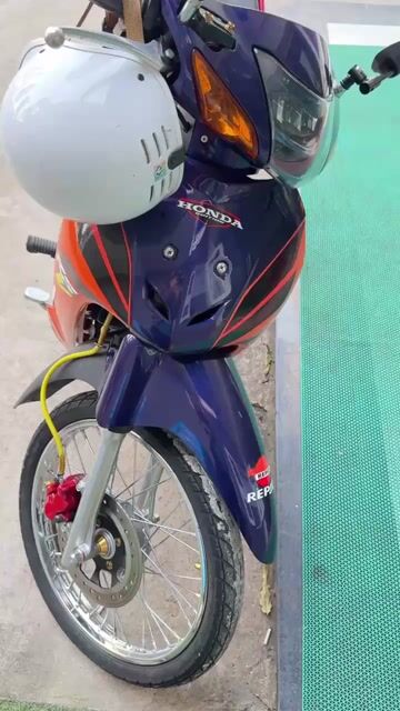 Honda Wave Repsol 100. Mua bán Xe máy tại Quận 8 Tp Hồ Chí Minh được đăng bởi Châu Thị Kim Thoa hình 1