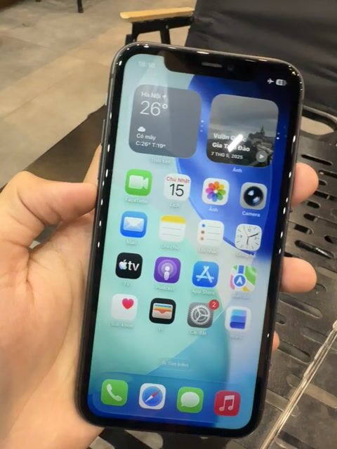 11 thường thay màn zin bóc có báo màn còn lại zin. Mua bán Điện thoại tại Quận Long Biên Hà Nội được đăng bởi Iosi muu hình 1