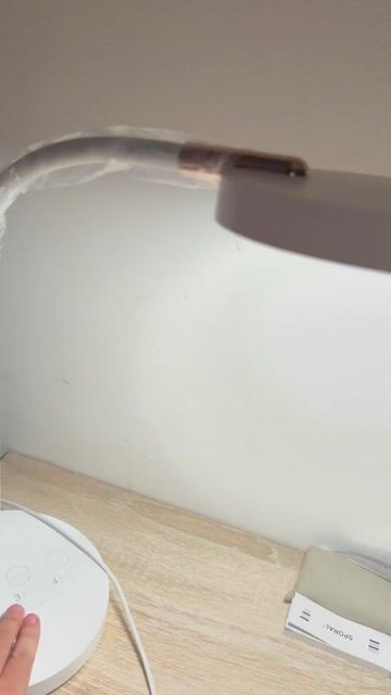 Pass đèn bàn MPE Trắng 10W. Mua bán Đèn tại Huyện Nhà Bè Tp Hồ Chí Minh được đăng bởi Diễm Quỳnh hình 1