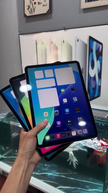 Apple iPad Pro 2018 11-inch 256GB Xám. Mua bán Máy tính bảng tại Quận Hoàng Mai Hà Nội được đăng bởi Xuân Thuỳ hình 1
