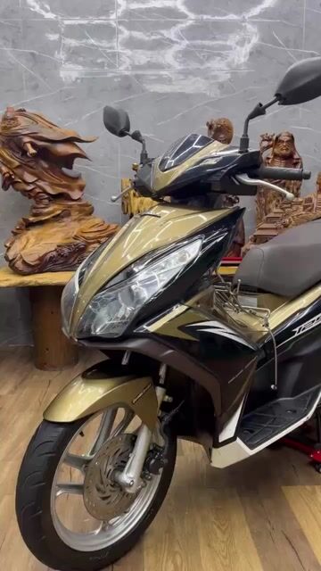 Honda Airblade chính chủ biển SG máy zin, êm. Mua bán Xe máy tại Quận 7 Tp Hồ Chí Minh được đăng bởi Xe Cũ Hiếu CT hình 1