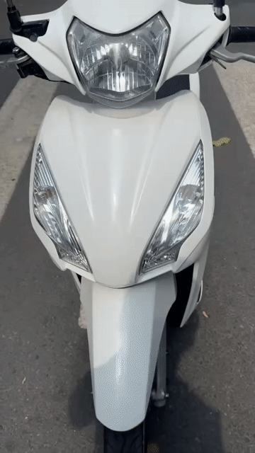 Honda Vision 2015,bstp,chính chủ,mẫu có giò đạp. Mua bán Xe máy tại Quận 7 Tp Hồ Chí Minh được đăng bởi Trung Anh hình 1