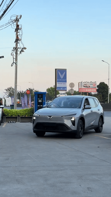 VinFast MPV7 Xám nhạt xả kho tháng 7. Mua bán Ô tô tại Quận Hà Đông Hà Nội được đăng bởi Vinfast Hà Nội hình 1