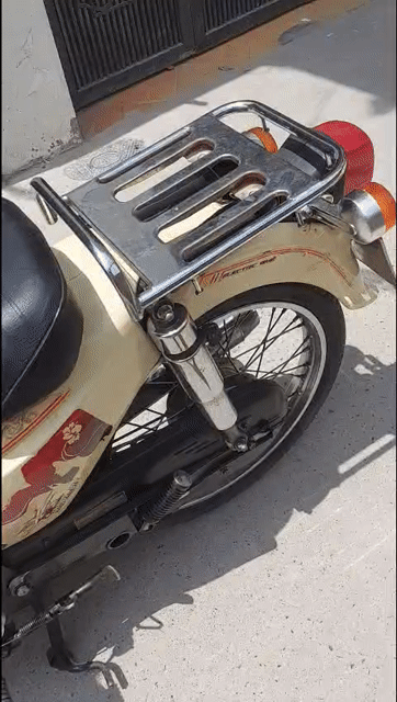Xe máy Cub 50cc Vàng kem Đã sử dụng. Mua bán Xe máy tại Quận Hoàng Mai Hà Nội được đăng bởi Hương Ly hình 1