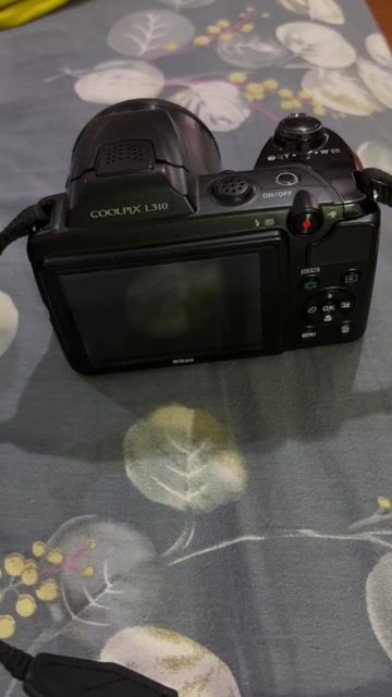 Máy ảnh Nikon Đen. Mua bán Máy ảnh, Máy quay tại Quận 8 Tp Hồ Chí Minh được đăng bởi Binh Le hình 1