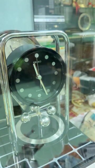 Đồng hồ để bàn Seiko Quartz Nhật Bản Đen Bạc. Mua bán Nội thất, đồ gia dụng khác tại Thành phố Long Xuyên An Giang được đăng bởi Huỳnh Huy hình 1