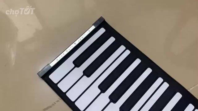 Đàn piano cuộn Cao su 61 phím Đen. Mua bán Nhạc cụ tại Quận 8 Tp Hồ Chí Minh được đăng bởi Việt Hùng hình 1