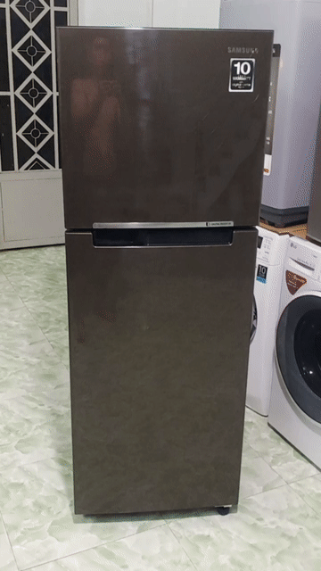 Tủ lạnh Samsung 236 lít INVERTER tiết kiệm điện . Mua bán Tủ lạnh tại Huyện Nhà Bè Tp Hồ Chí Minh được đăng bởi điện lạnh LÊ DƯƠNG 87 hình 1