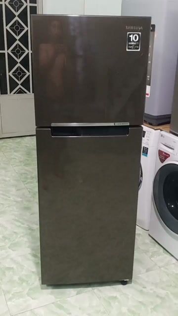 Tủ lạnh Samsung 236 lít INVERTER tiết kiệm điện . Mua bán Tủ lạnh tại Huyện Nhà Bè Tp Hồ Chí Minh được đăng bởi điện lạnh LÊ DƯƠNG 87 hình 1