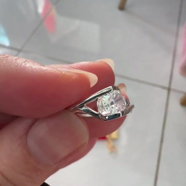 Nhẫn Bạc Nữ Trái tim đính đá Mới. Mua bán Phụ kiện thời trang khác tại Quận Bình Tân Tp Hồ Chí Minh được đăng bởi Phụng Đinh hình 1