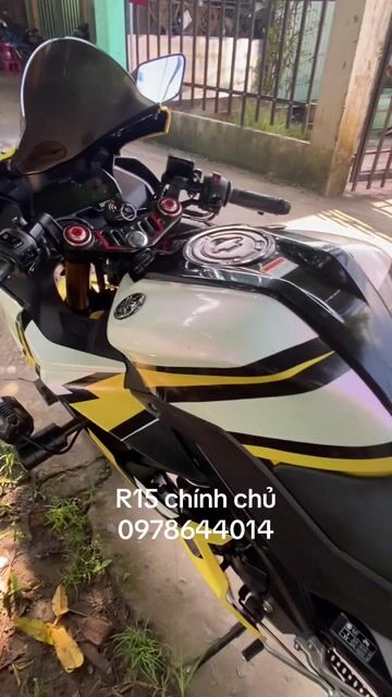Yamaha R15 chính chủ vỏ zin theo còn 1 cặp. Mua bán Xe máy tại Quận Ô Môn Cần Thơ được đăng bởi Quý 65  hình 1