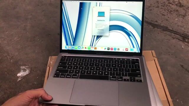 PRO 2020 13'' TOUCHBAR/ CORE I7/ 16G/ 512G/SẴN SLL