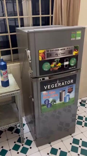Tủ lạnh Sharp VEGERATOR Xám. Mua bán Tủ lạnh tại Quận Bình Thạnh Tp Hồ Chí Minh được đăng bởi Dũng Hồ thanh hình 1