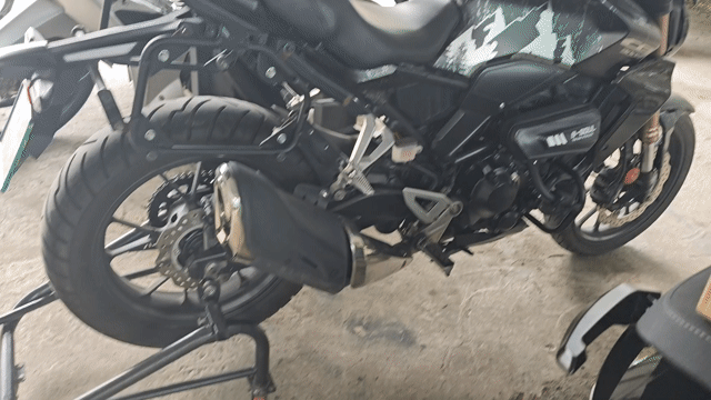 Honda CB300R màu Đen. Mua bán Xe máy tại Thành phố Sa Đéc Đồng Tháp được đăng bởi Trần Trọng Quỳnh hình 1