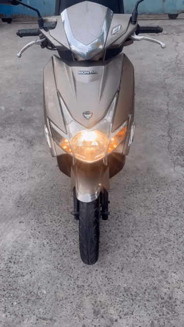 Honda Air Blade 110CC Nâu 30567 km. Mua bán Xe máy tại Quận Bình Tân Tp Hồ Chí Minh được đăng bởi Lạc Giữa Chợ hình 1