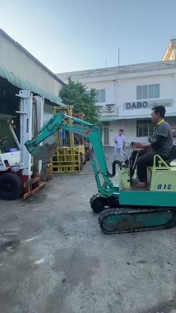 Xe Cuốc Đào Mini Yanmar B10. Mua bán Phương tiện khác tại Quận 12 Tp Hồ Chí Minh được đăng bởi Phúc Xe Nâng Nhật Bãi hình 1