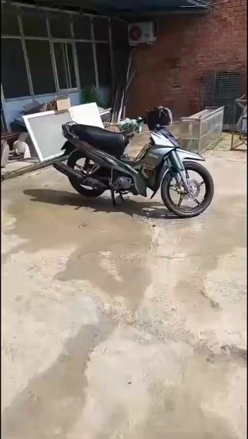 Yamaha Sirius RC 2023 Xám 23000km. Mua bán Xe máy tại Thành phố Dĩ An Bình Dương được đăng bởi Quốc Trung Phạm hình 1