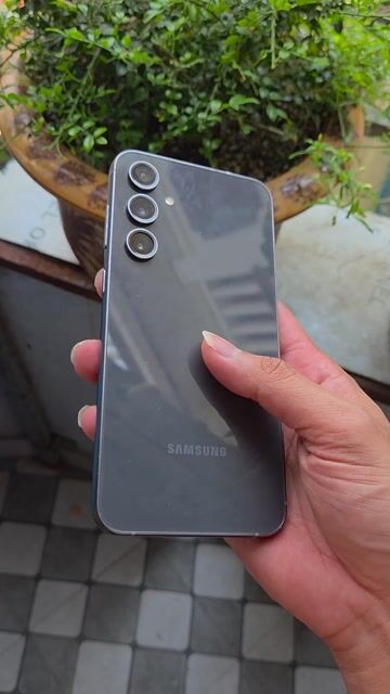 Samsung Galaxy S23 FE Đen nguyên zin. Mua bán Điện thoại tại Quận Thanh Khê Đà Nẵng được đăng bởi Anh đen hình 1