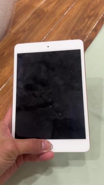 Apple iPad Mini 4 Vàng Hư màn hình. Mua bán Máy tính bảng tại Huyện Nhà Bè Tp Hồ Chí Minh được đăng bởi Nam hình 1