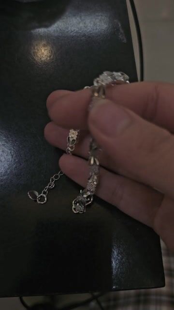 Vòng tay Nữ Bạc Tinh tế. Mua bán Phụ kiện thời trang khác tại Quận Hà Đông Hà Nội được đăng bởi Tran Linh hình 1