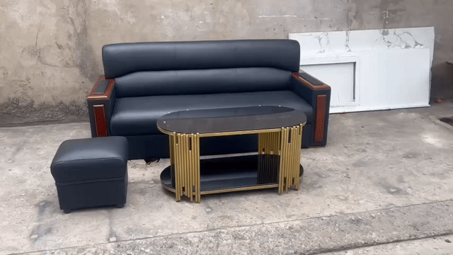 Bộ bàn ghế sofa Da gỗ kim loại Đen vàng. Mua bán Bàn ghế tại Quận 12 Tp Hồ Chí Minh được đăng bởi Thắng hình 1