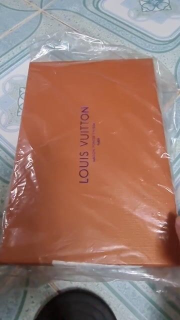 Túi xách Lệ Vi Nữ Da cao cấp Trắng. Mua bán Túi xách tại Quận 5 Tp Hồ Chí Minh được đăng bởi Ngọc Thuân  hình 1